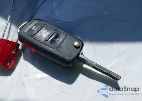 2013 Volkswagen Gti 4-Door z USA, uszkodzony, nr VIN WVWHD7AJ5DW072418